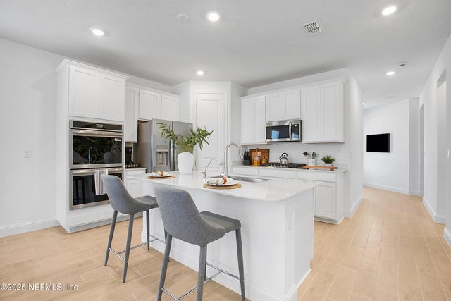 483 MURPHYS Drive, St. Johns, FL 32259