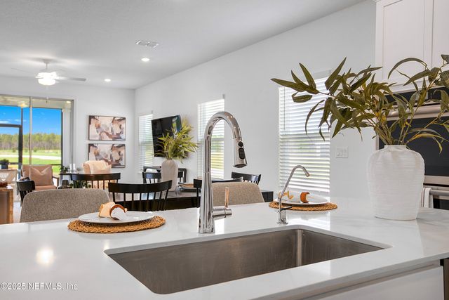 483 MURPHYS Drive, St. Johns, FL 32259