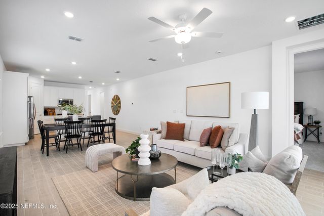 483 MURPHYS Drive, St. Johns, FL 32259