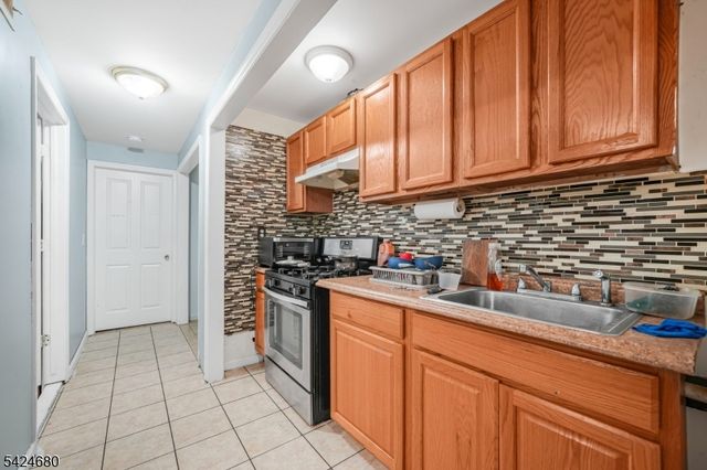 50 Albion Ave, Paterson City, NJ 07502