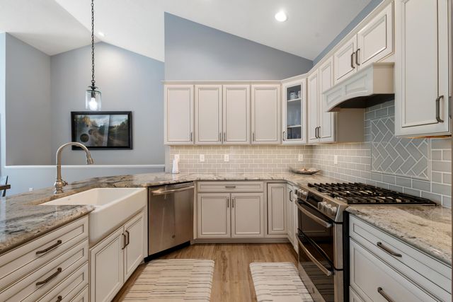 2213 Hunters Pond, Kalamazoo, MI 49048