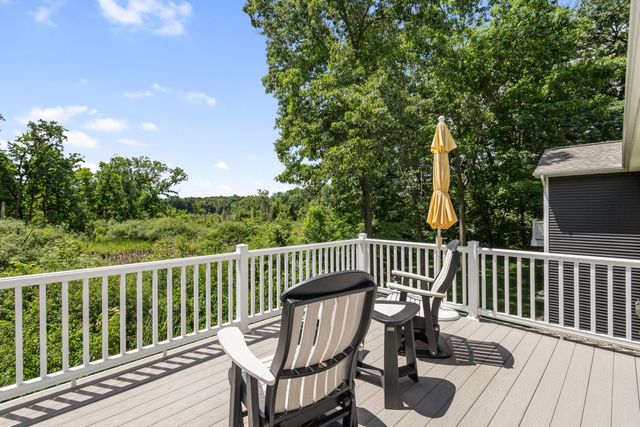 2213 Hunters Pond, Kalamazoo, MI 49048