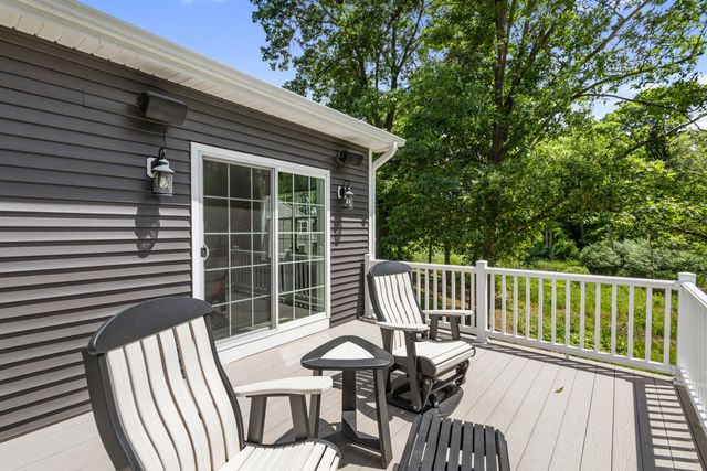 2213 Hunters Pond, Kalamazoo, MI 49048