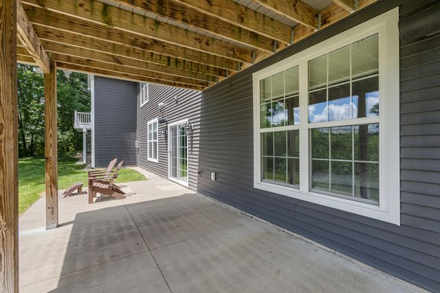 2213 Hunters Pond, Kalamazoo, MI 49048