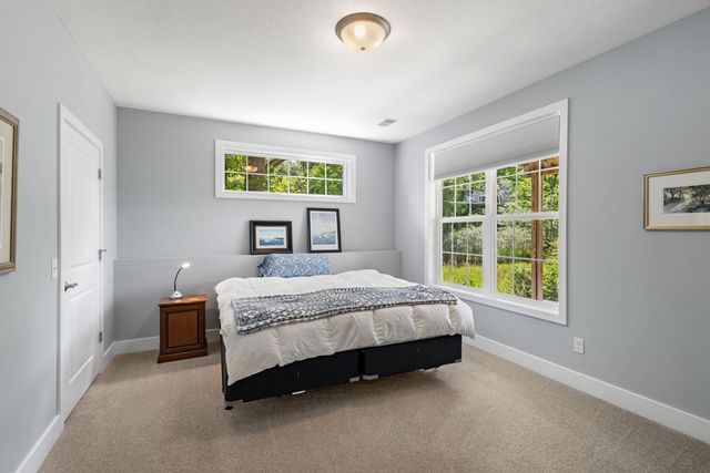2213 Hunters Pond, Kalamazoo, MI 49048