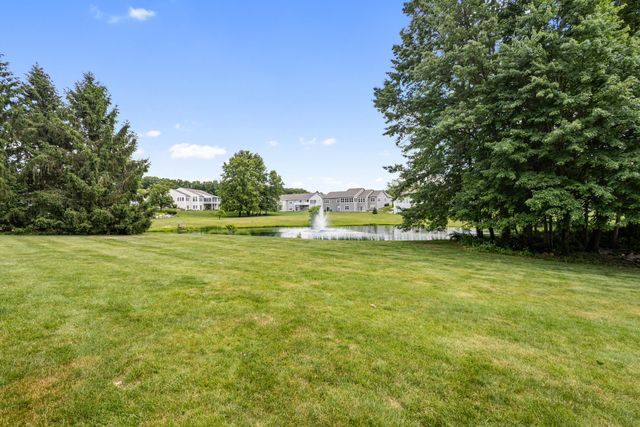 2213 Hunters Pond, Kalamazoo, MI 49048