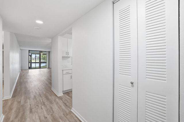 4725 E Lucerne Lakes Blvd Boulevard E 114, Lake Worth, FL 33467