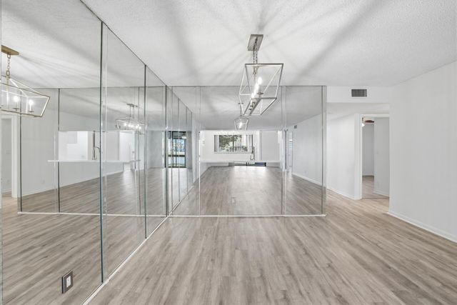 4725 E Lucerne Lakes Blvd Boulevard E 114, Lake Worth, FL 33467