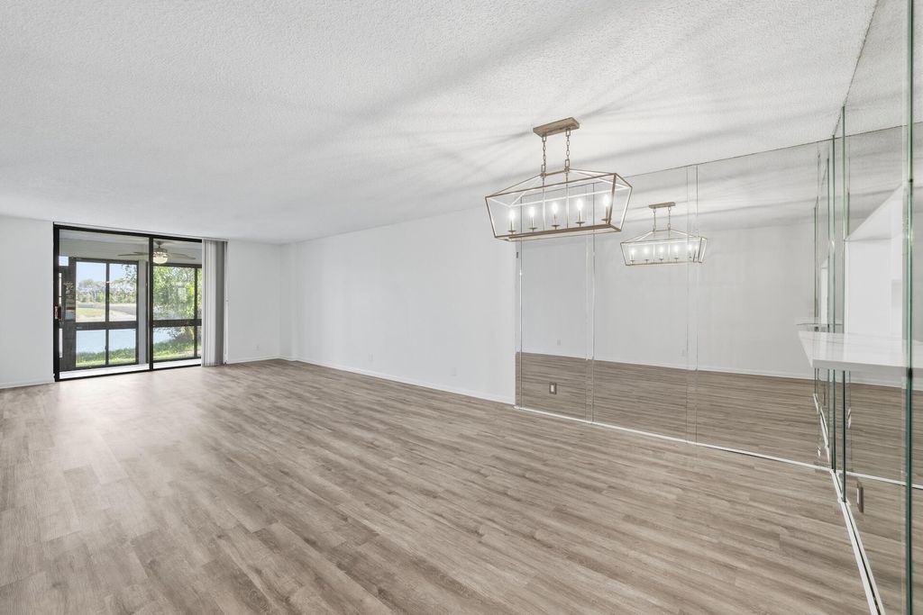 4725 E Lucerne Lakes Blvd Boulevard E 114, Lake Worth, FL 33467