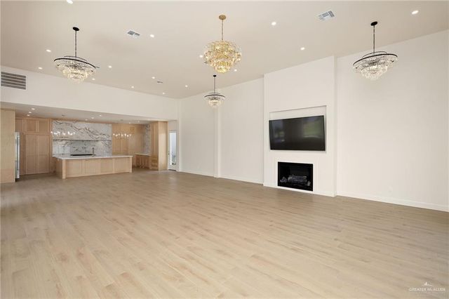 1215 E Chelsea Drive, Palmhurst, TX 78573