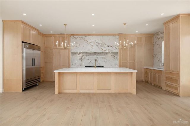 1215 E Chelsea Drive, Palmhurst, TX 78573