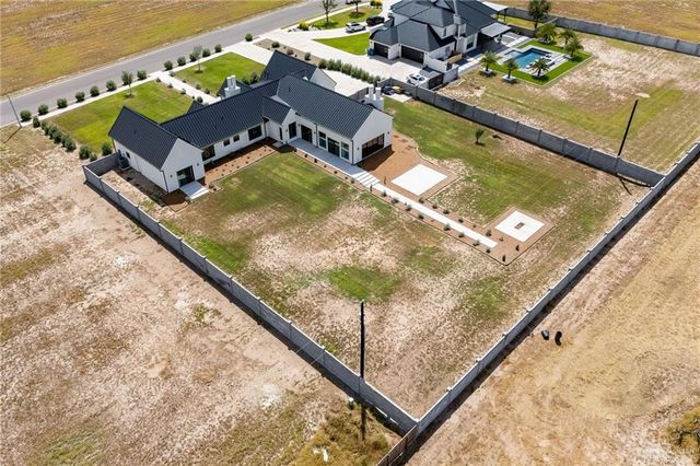 1215 E Chelsea Drive, Palmhurst, TX 78573