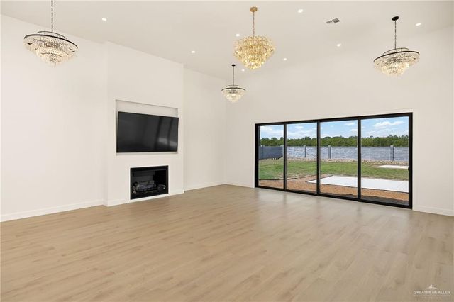 1215 E Chelsea Drive, Palmhurst, TX 78573