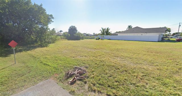 511 NE 21st AVE, Cape Coral, FL 33909