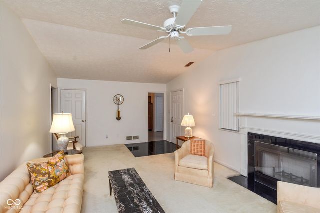 2203 Oak Run Place, Indianapolis, IN 46260