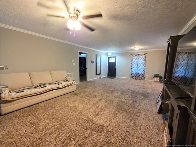 550 Thomas Drive, Raeford, NC 28376