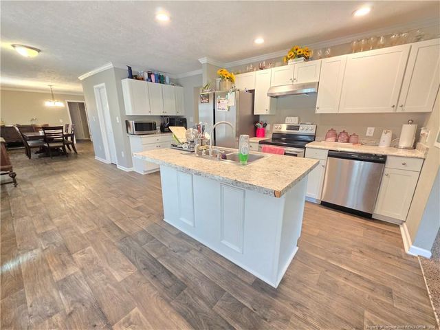 550 Thomas Drive, Raeford, NC 28376