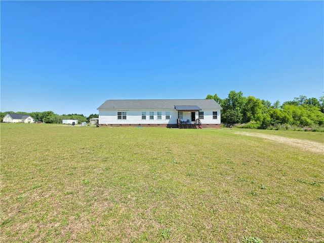 550 Thomas Drive, Raeford, NC 28376