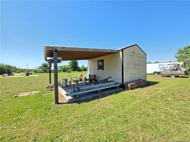 550 Thomas Drive, Raeford, NC 28376