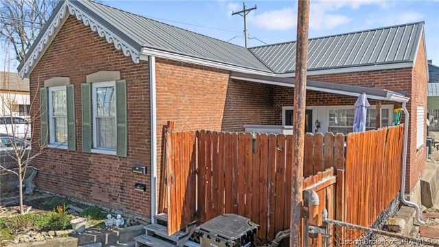 130 Mulberry Street, Madison, IN 47250