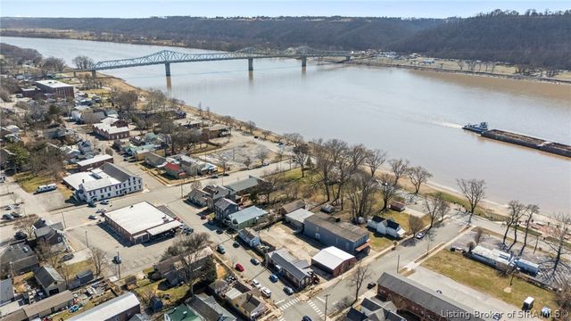 130 Mulberry Street, Madison, IN 47250