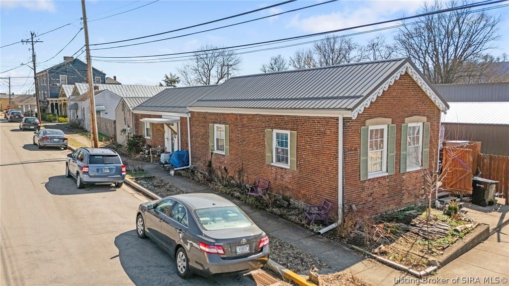 130 Mulberry Street, Madison, IN 47250