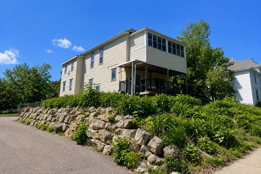 306 King Street W, Saint Paul, MN 55107 — exterior
