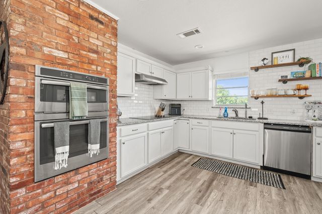 9778 State Highway 11, Whitewright, TX 75491