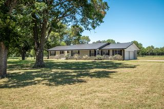 9778 State Highway 11, Whitewright, TX 75491