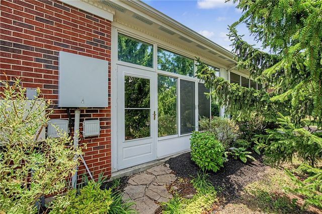 2714 Cedarbrook Way, Beavercreek, OH 45431