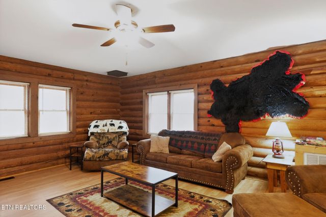 1209 Honeysuckle Lane, Sevierville, TN 37876