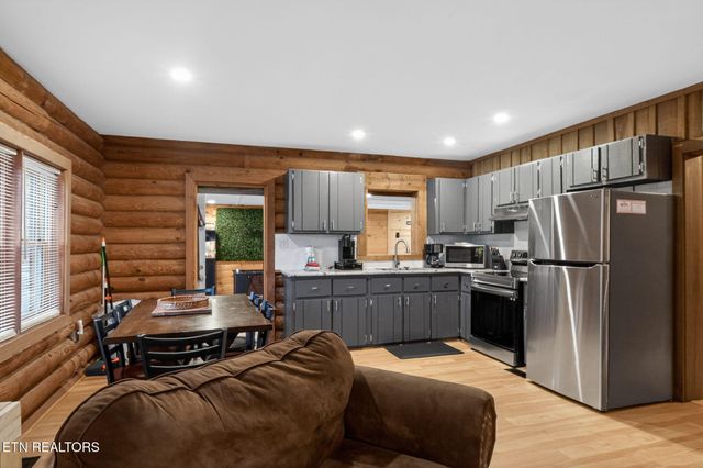 1209 Honeysuckle Lane, Sevierville, TN 37876