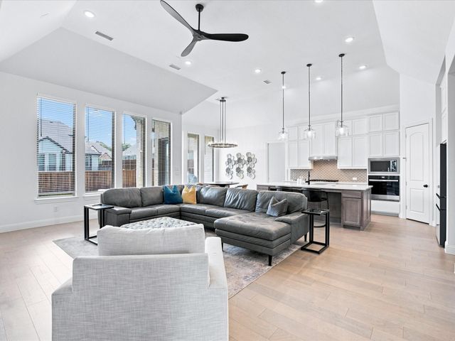 1901 Rockwood Lane, Mansfield, TX 76063