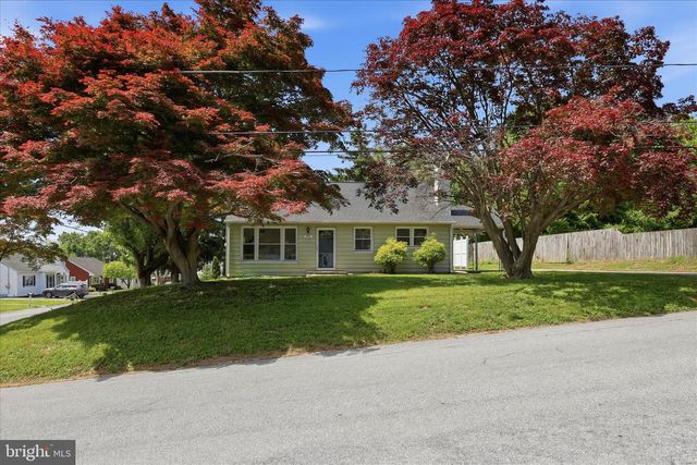 900 ORANGE ST, Harrisburg, PA 17113