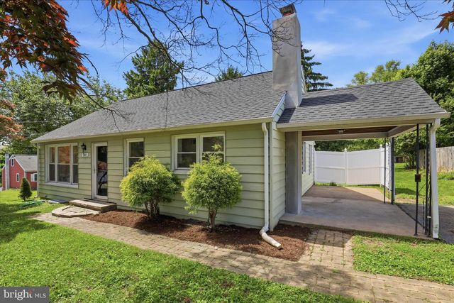 900 ORANGE ST, Harrisburg, PA 17113