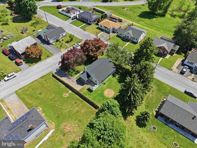 900 ORANGE ST, Harrisburg, PA 17113