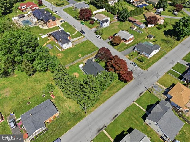900 ORANGE ST, Harrisburg, PA 17113