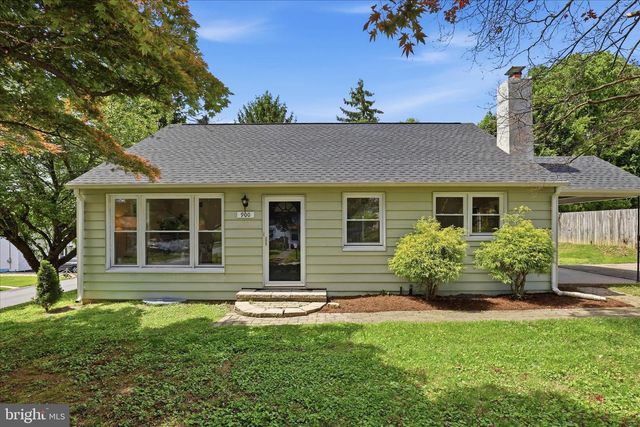 900 ORANGE ST, Harrisburg, PA 17113