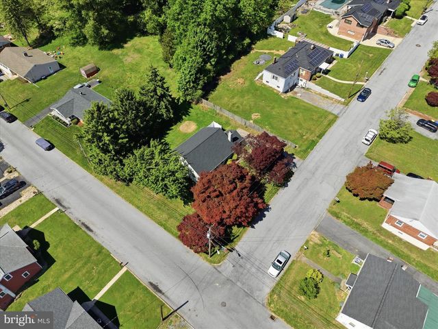 900 ORANGE ST, Harrisburg, PA 17113