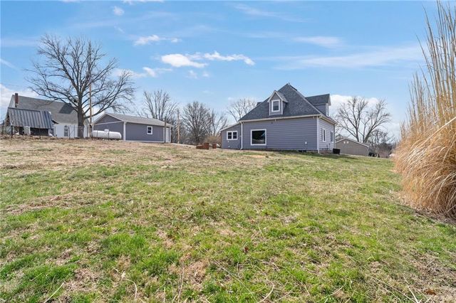 709 SE 3rd Street, Faucett, MO 64448