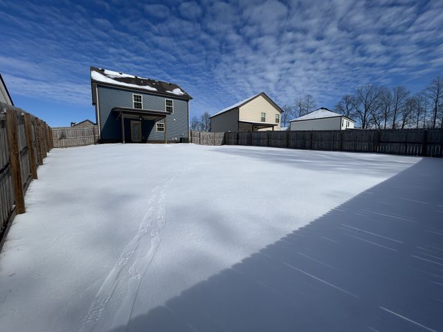 518 Burgess Ct, Clarksville, TN 37042