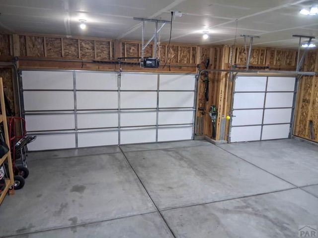 1183 Desert Cove Dr, Pueblo West, CO 81007