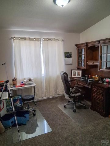 1183 Desert Cove Dr, Pueblo West, CO 81007