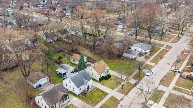 24759 Hopkins Street, Dearborn Heights, MI 48125