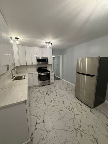 6306 W Belmont Avenue 1, Chicago, IL 60634