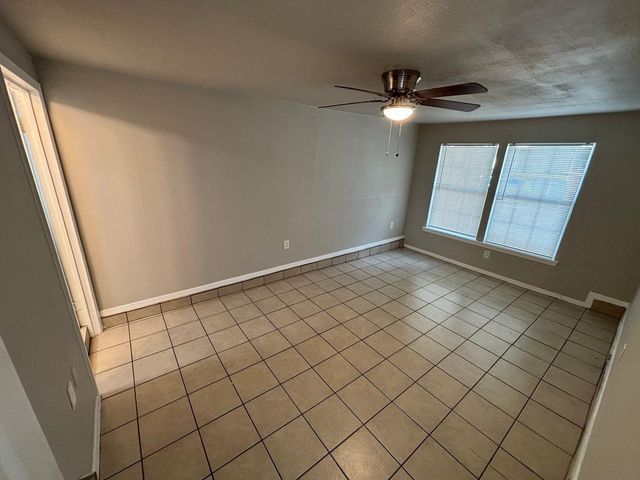 2522 Cunningham Street, Irving, TX 75062