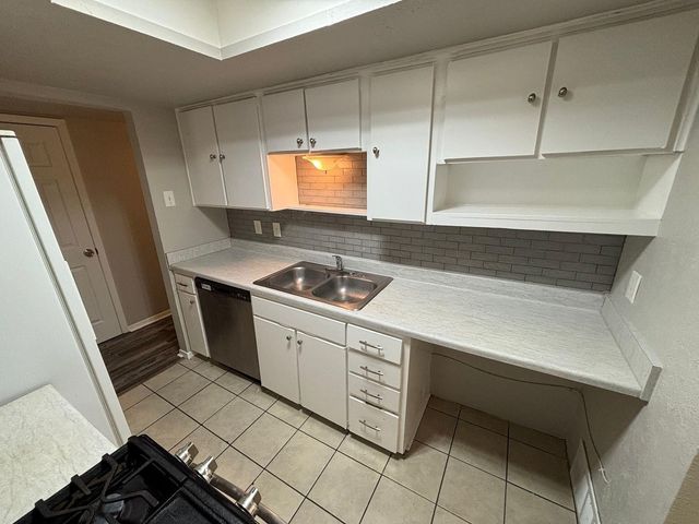 2522 Cunningham Street, Irving, TX 75062