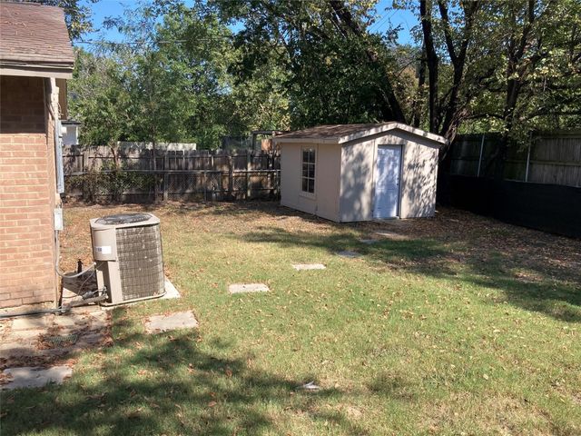 2522 Cunningham Street, Irving, TX 75062