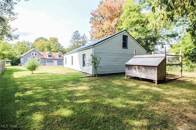 590 Ruth Avenue, Leavittsburg, OH 44430