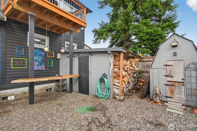 8 Fairgrounds Road, Skamokawa, WA 98647